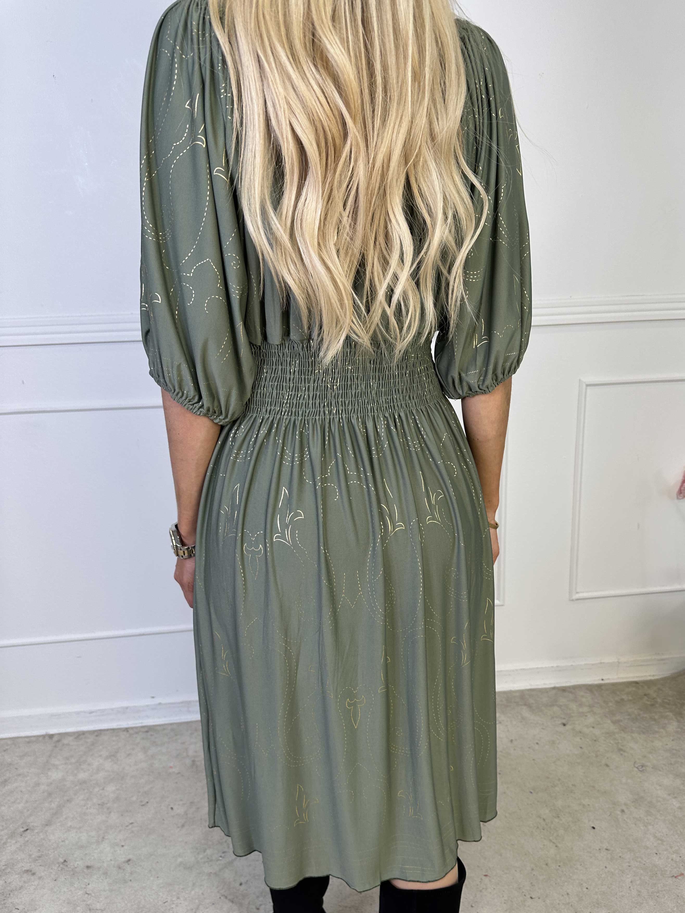 Cora Royal Gold Midi - Elastisk kjole med guld print